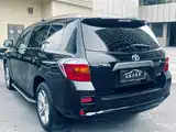 Photo 7 - Toyota Highlander