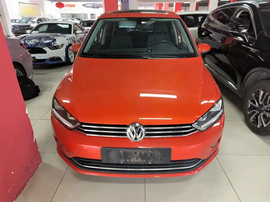 Volkswagen Golf Sportsvan 2016 230TSI Automatic Progressive фото 3