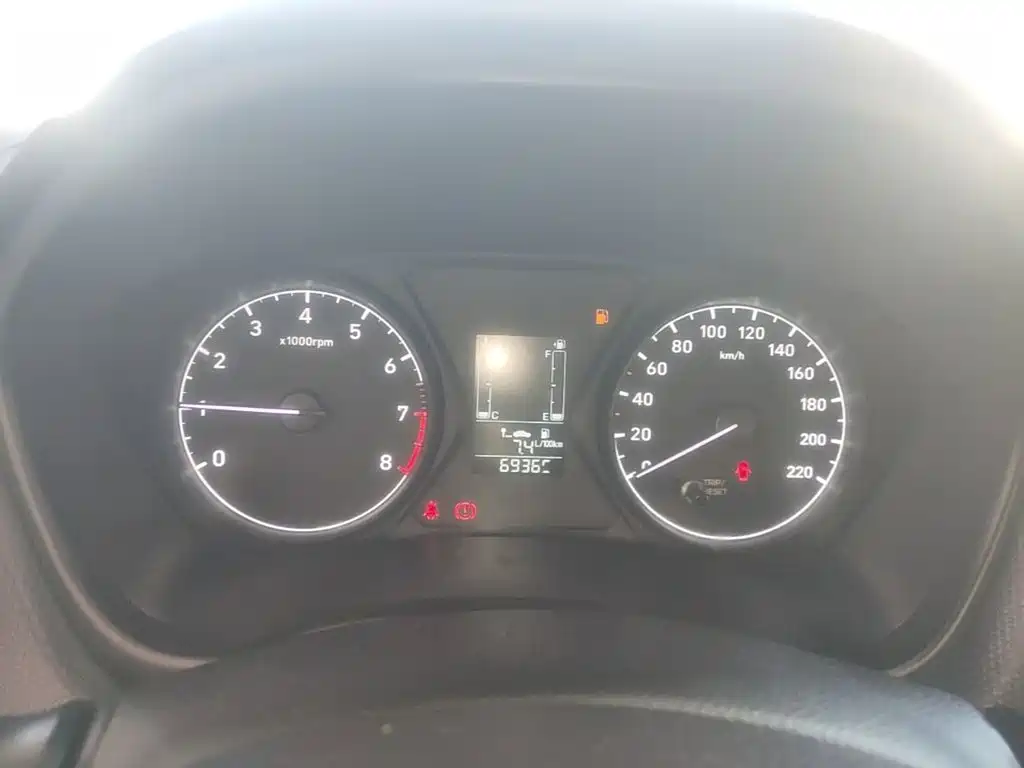 Hyundai Verna 2019 2017 1.4L Manual Renewal Edition China VI