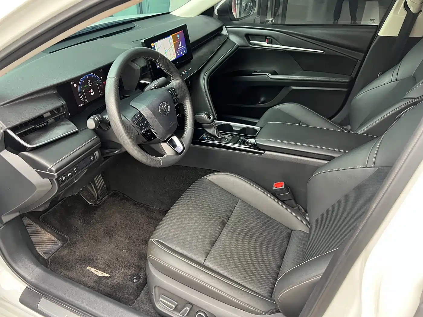 Toyota Camry 2024 2.0GVP Luxury Edition фото 5
