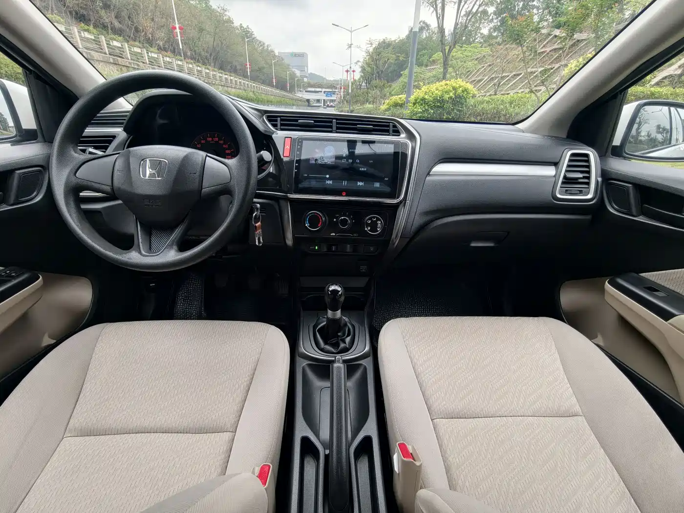 Honda Greiz 2018 2016 1.5L Manual Classic Edition