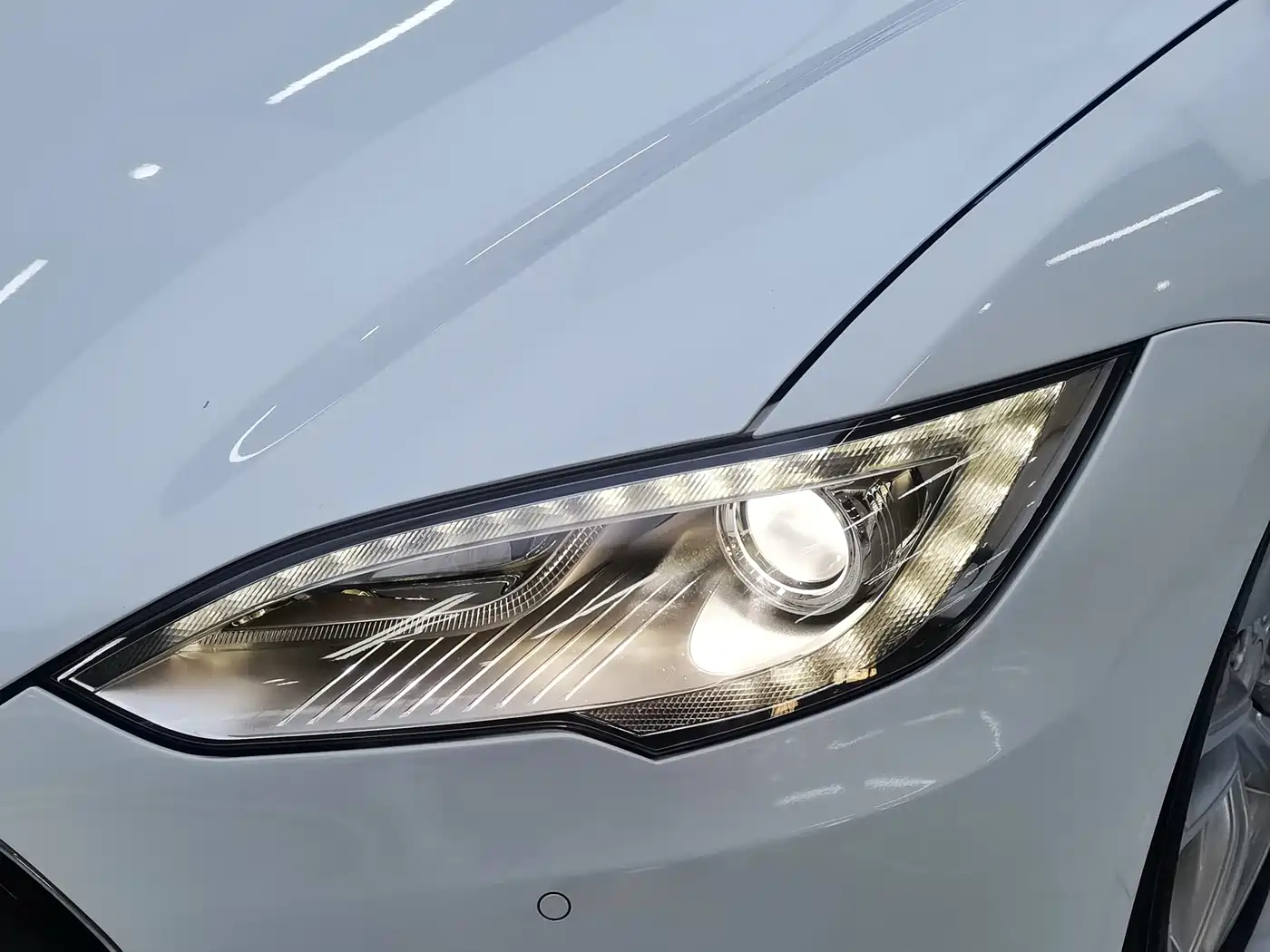 Photo 24 - Tesla Model S
