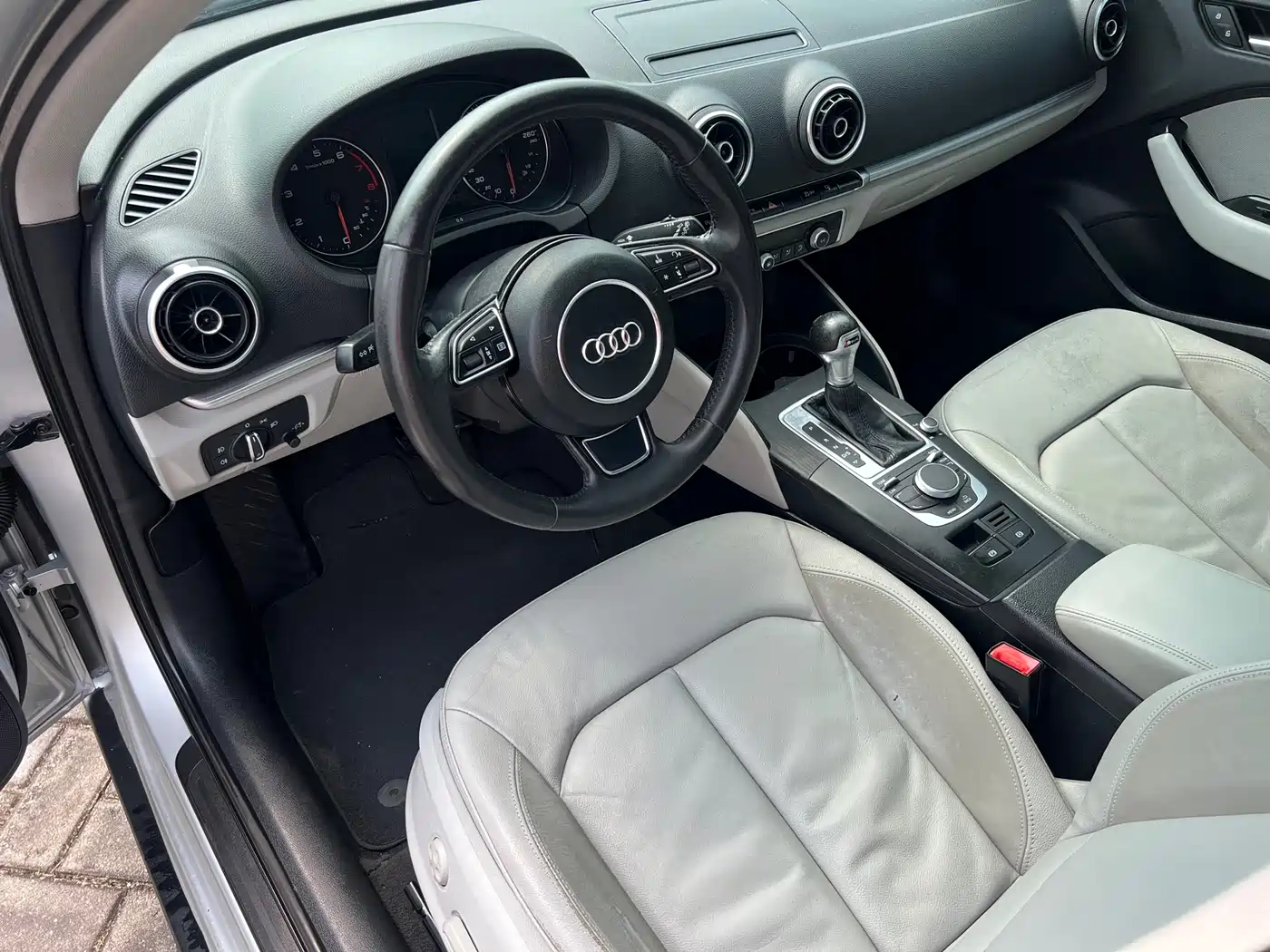 Audi A3 2015 Sportback 35 TFSI Millionth Anniversary Comfort Enjoyment Type фото 8