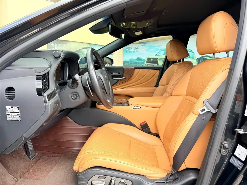 Lexus LS 2021 2021 500h Premium Edition