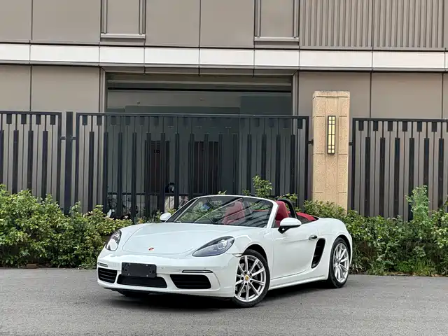PORSCHE 718