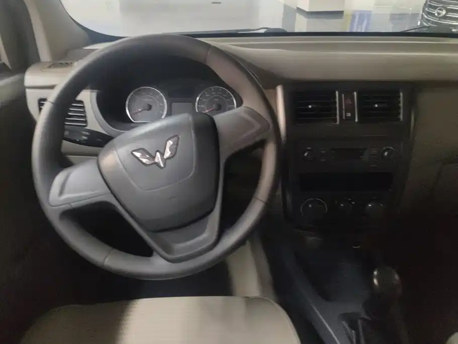 Wuling Motors Wuling Rongguang V 2019 2018 1.2L Utility