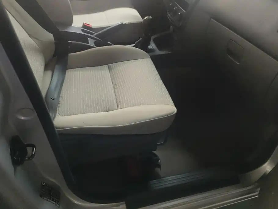 Wuling Motors Wuling Rongguang V 2019 2018 1.2L Utility