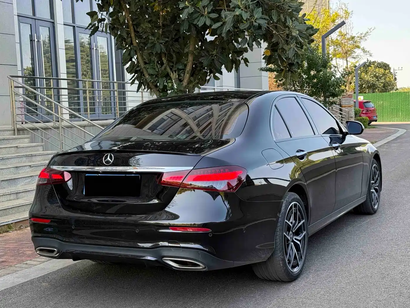  E CLASS