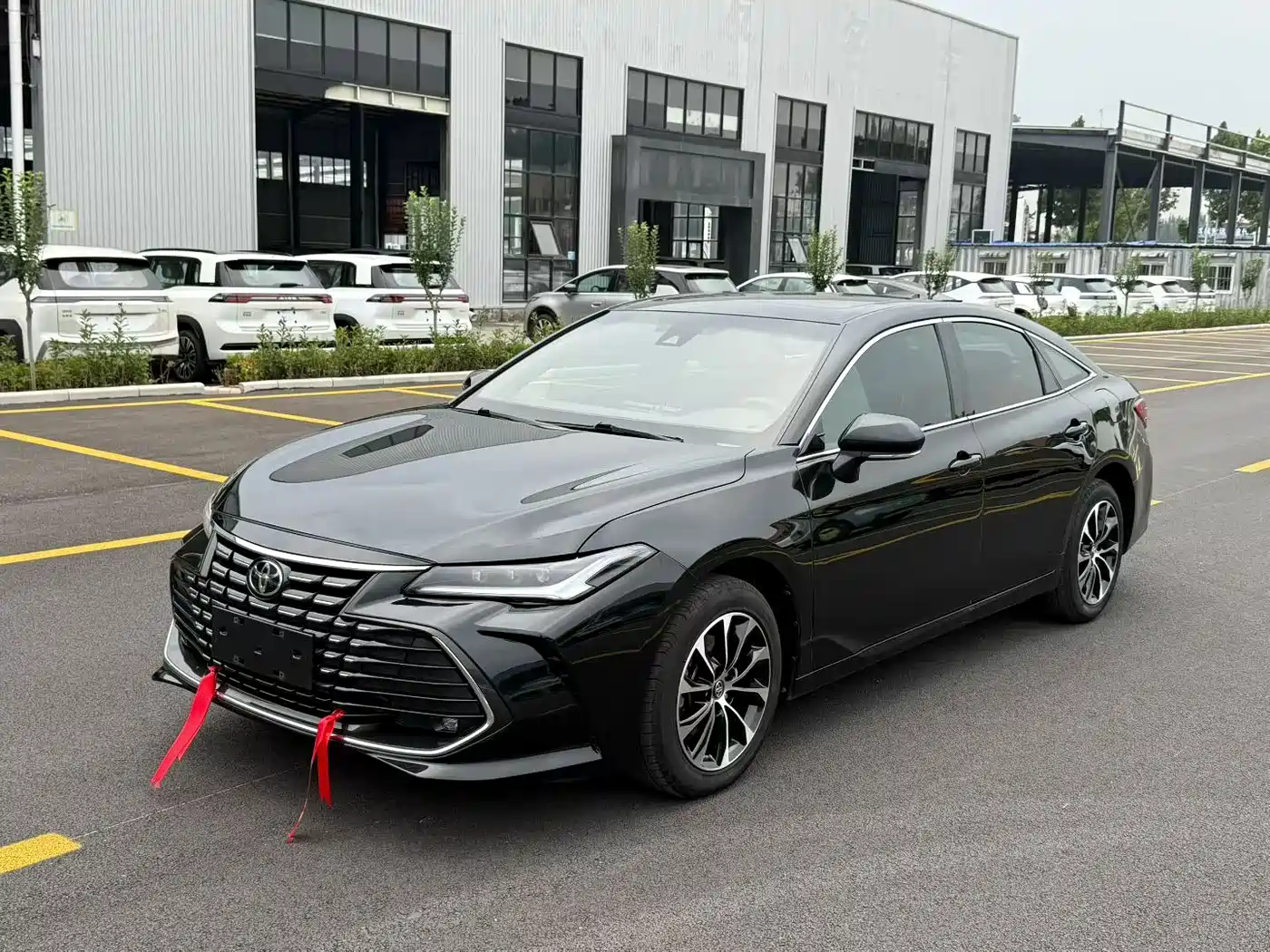 Фото 3 - Toyota Avalon