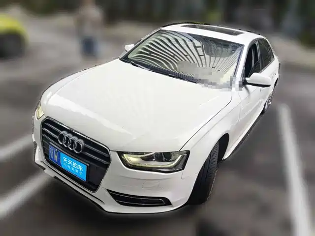 Audi A4L 2015 35 TFSI Auto Comfort — фото 1