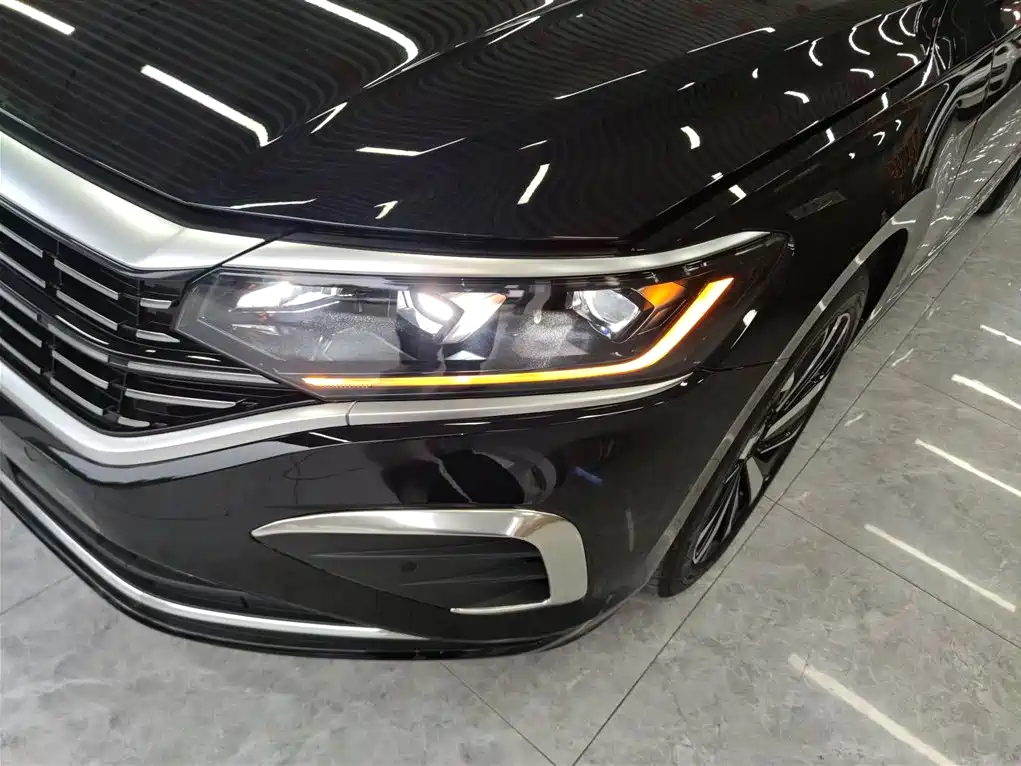 Volkswagen Passat 2025 Outstanding 380TSI Dragon Soaring Edition фото 24