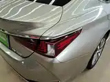 صورة 20 - Lexus ES