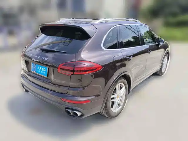 Porsche Cayenne 2016 Cayenne Platinum Edition 3.0T — фото 2