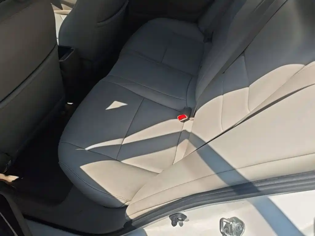 CIIMO CIIMO 2016 2015 1.8L Automatic Comfort Edition