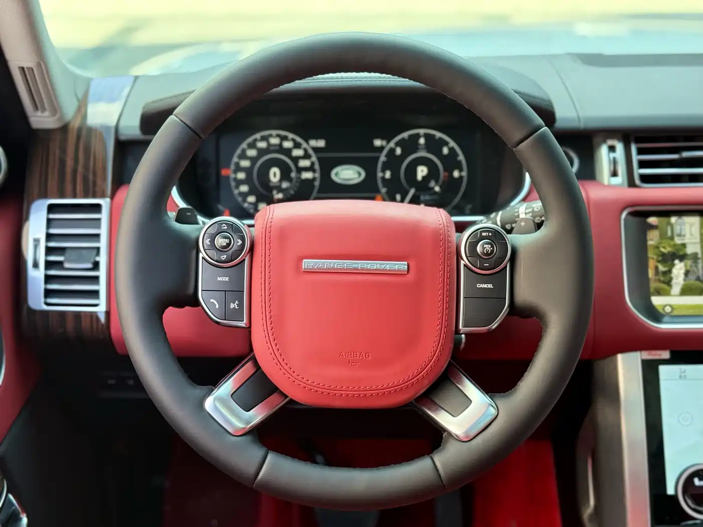 Land Rover Range Rover 2015 3.0 TDV6 Vogue фото 8