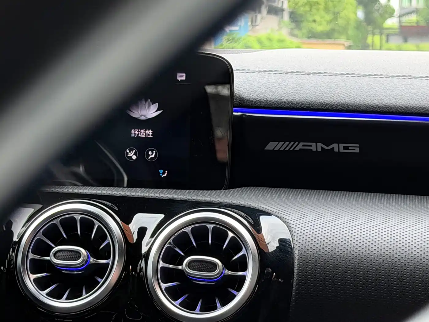 Mercedes-Benz A-Class AMG (Import) 2020 Facelift AMG A 45 4MATIC+ фото 12