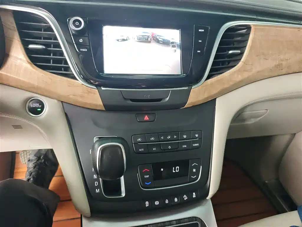 Buick GL8 2017 ES 28T Comfort Type China V фото 13