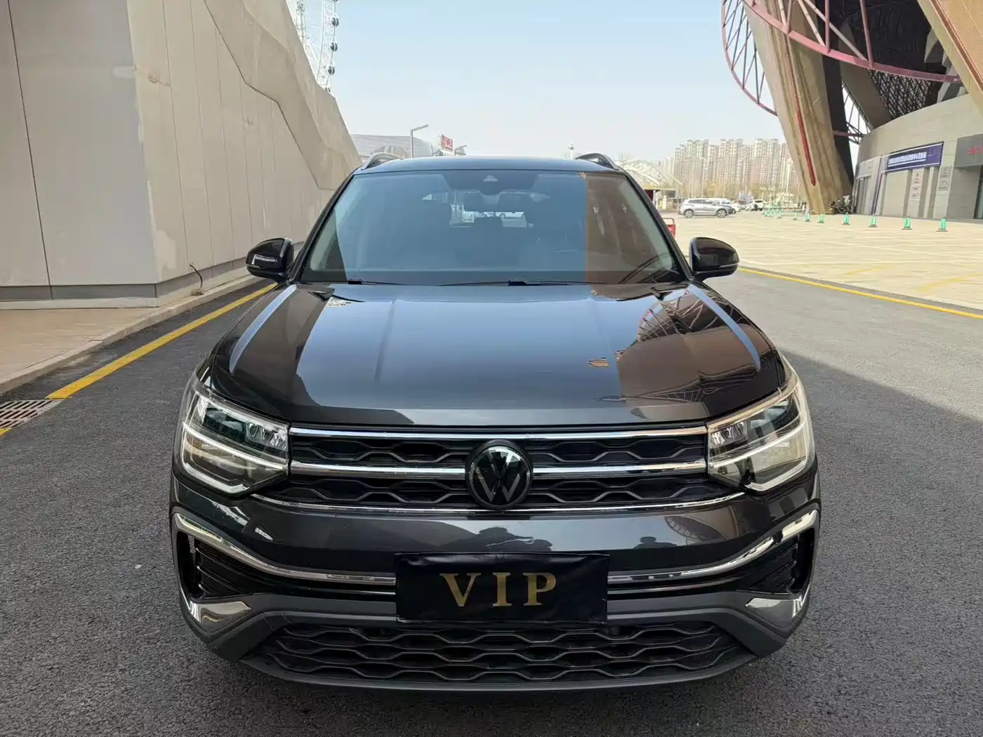 Volkswagen Tharu 2023 300TSI 2WD Bright Moon Edition фото 2
