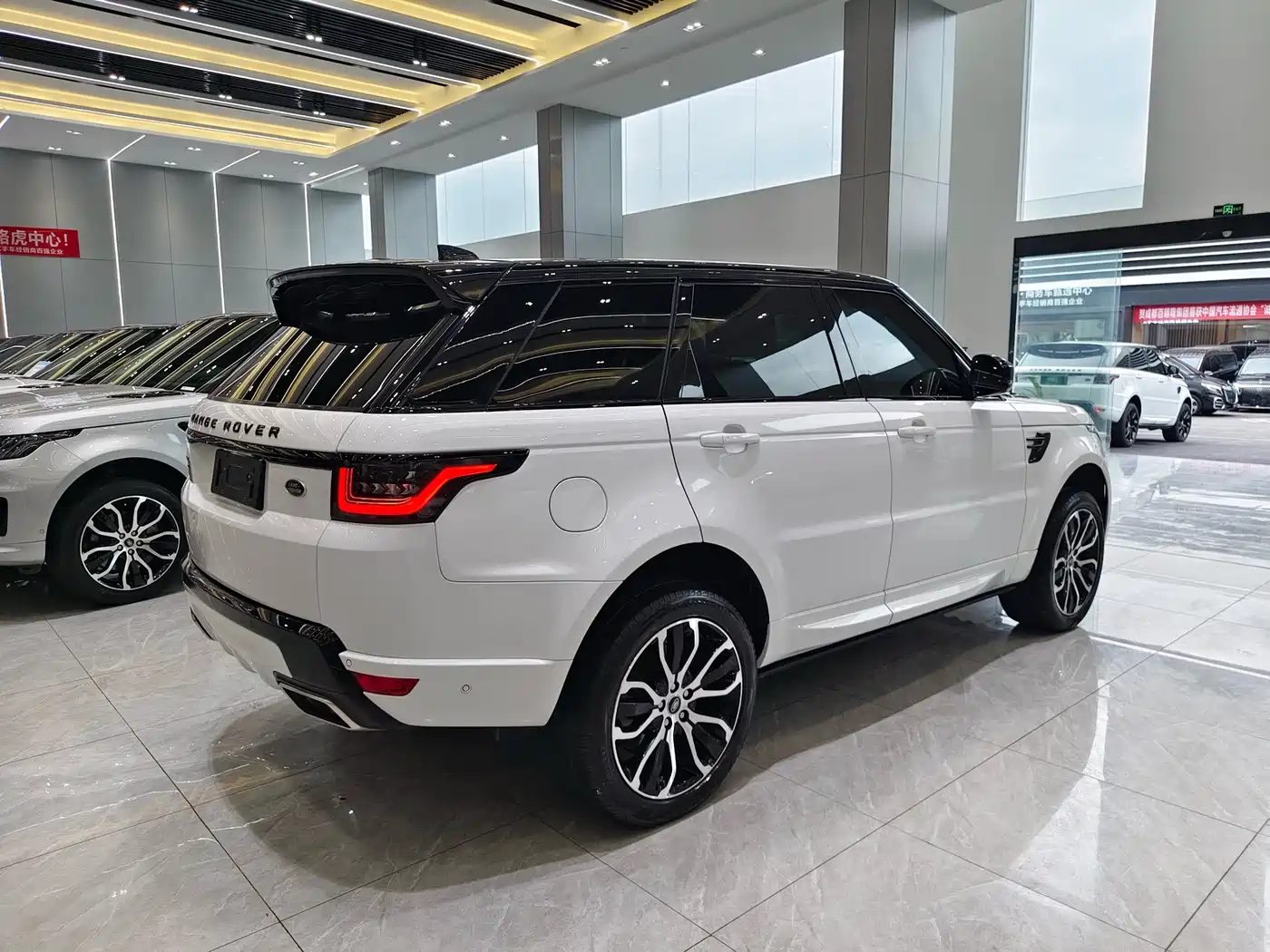 Фото 5 - Land Rover Range Rover Sport