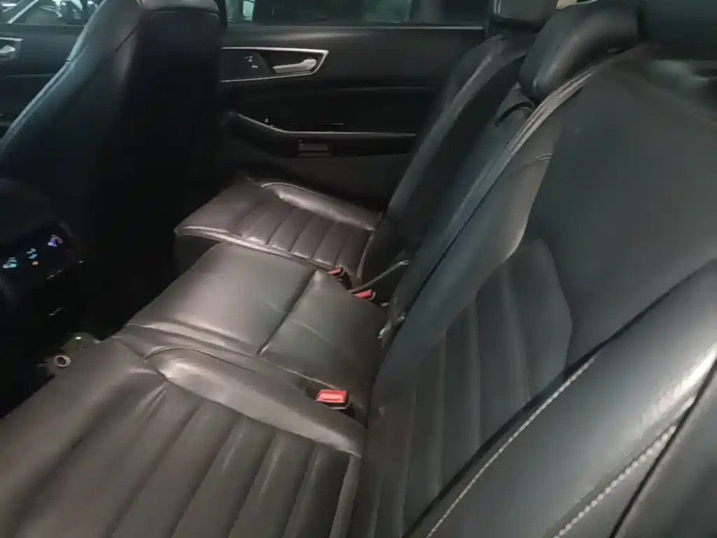 Ford Edge 2019 2018 EcoBoost 245 FWD Platinum 7-seater China V
