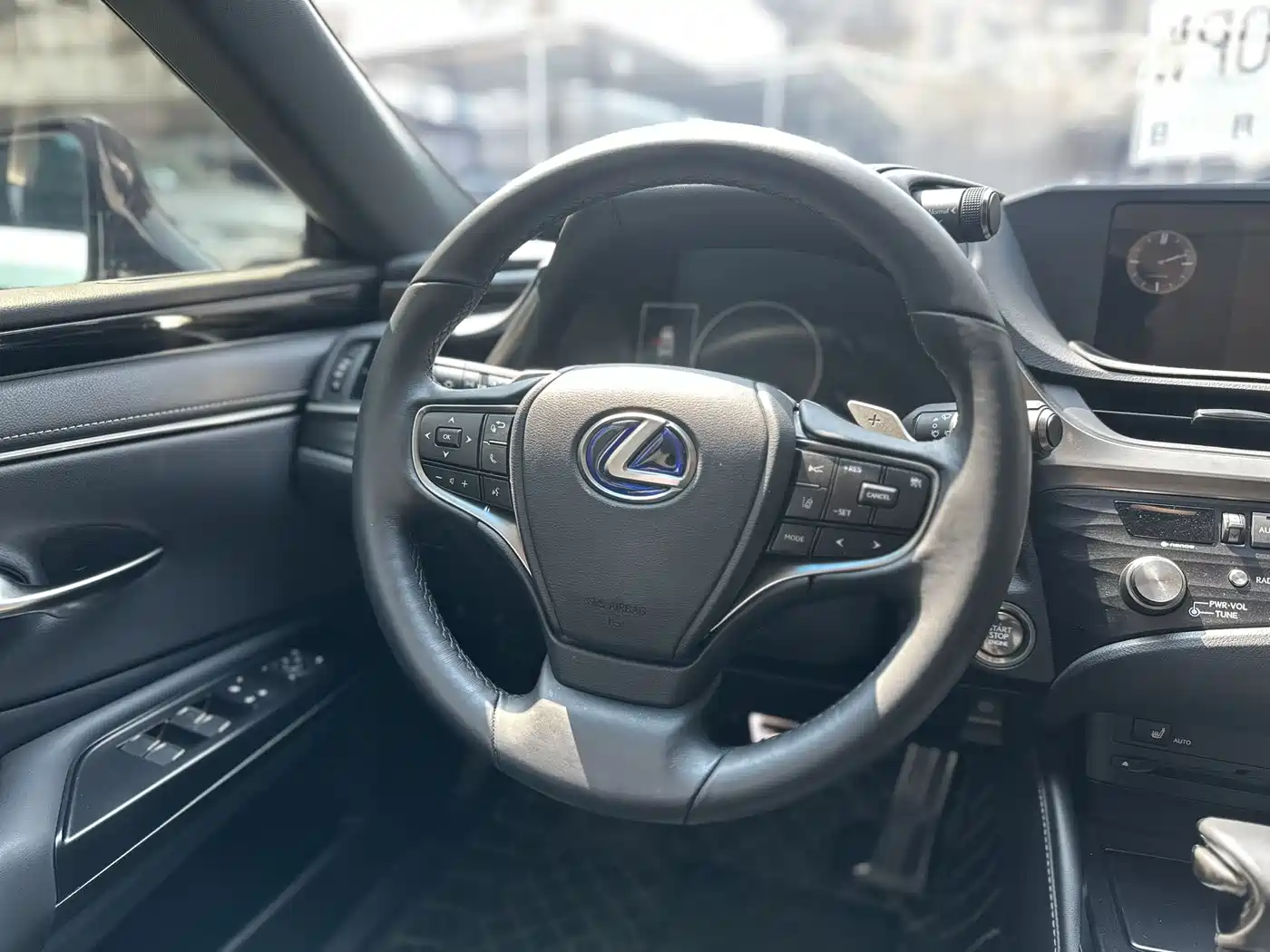 Lexus ES 2021 260 Excellence Edition фото 6