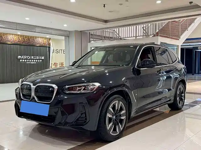 BMW iX3 2023