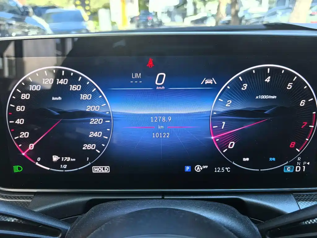 Фото 4 - Mercedes-Benz C-Class