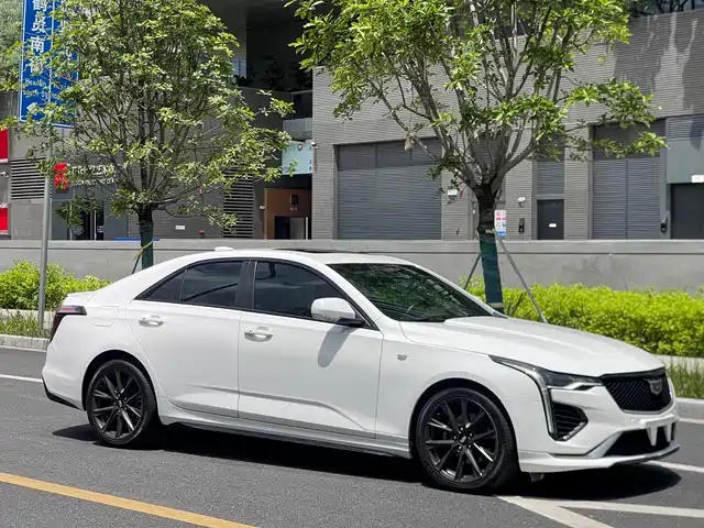 Cadillac CT4 2021