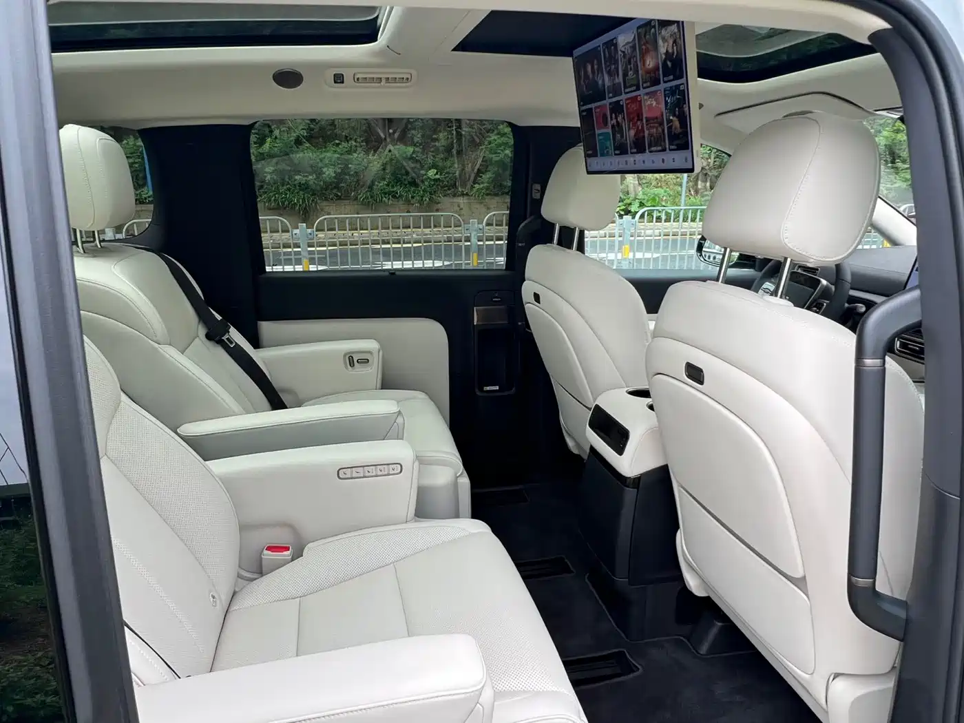 Li Auto MEGA 2026 2025 Model Home Family Special Edition