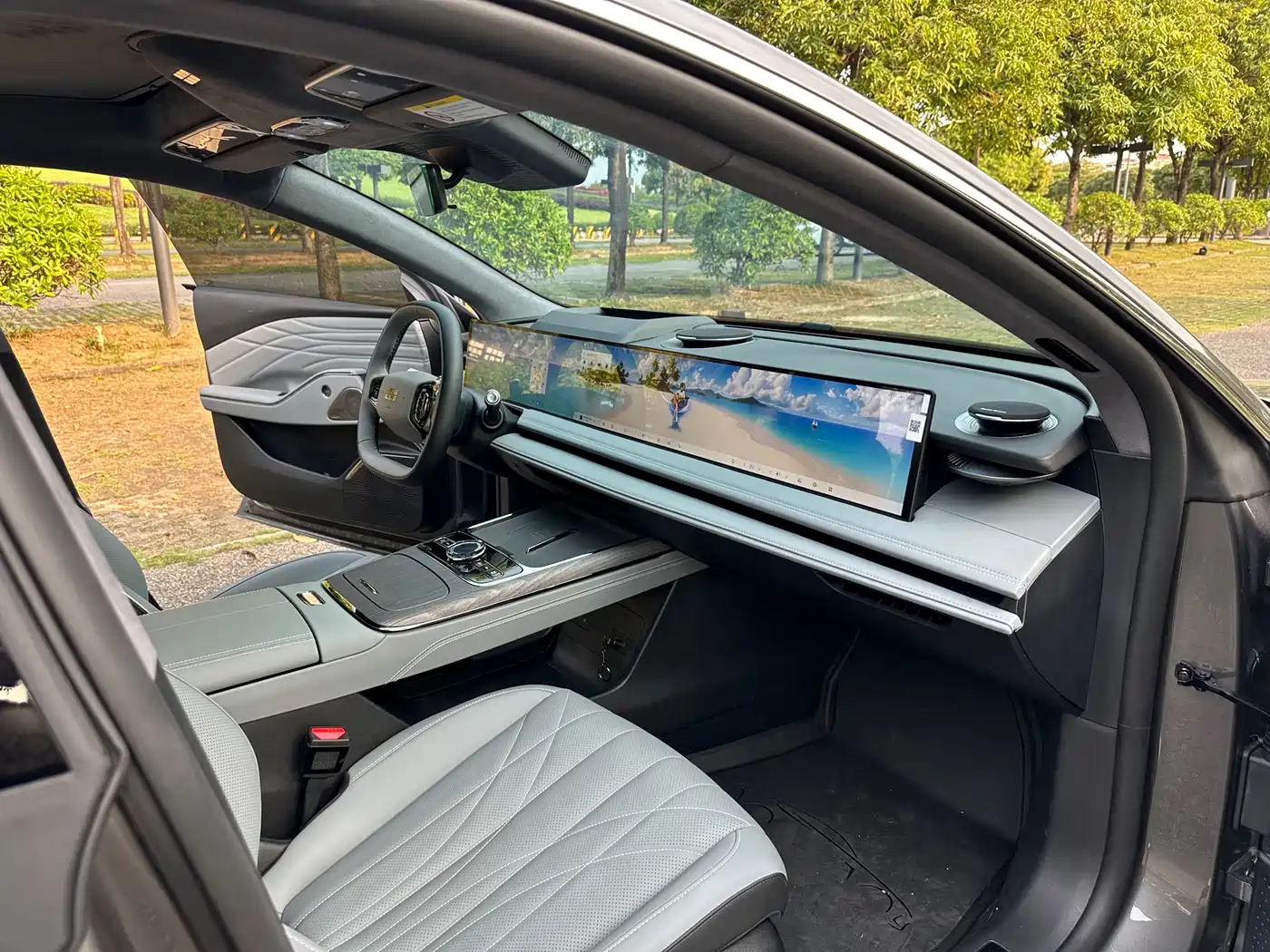 GEELY GALAXY GALAXY E8