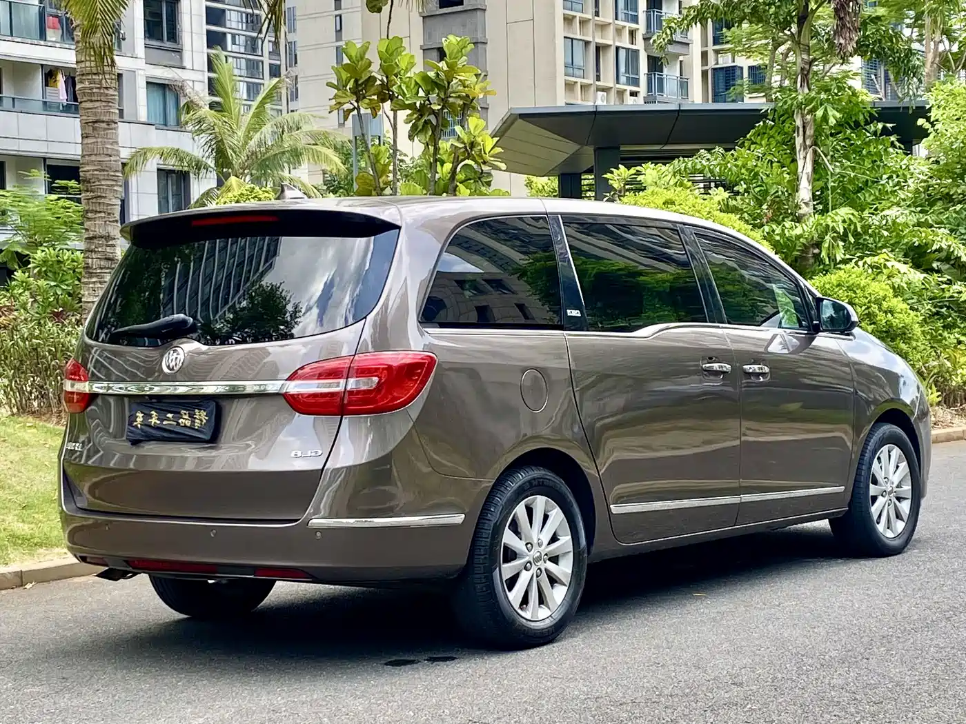 Фото 10 - Buick GL8