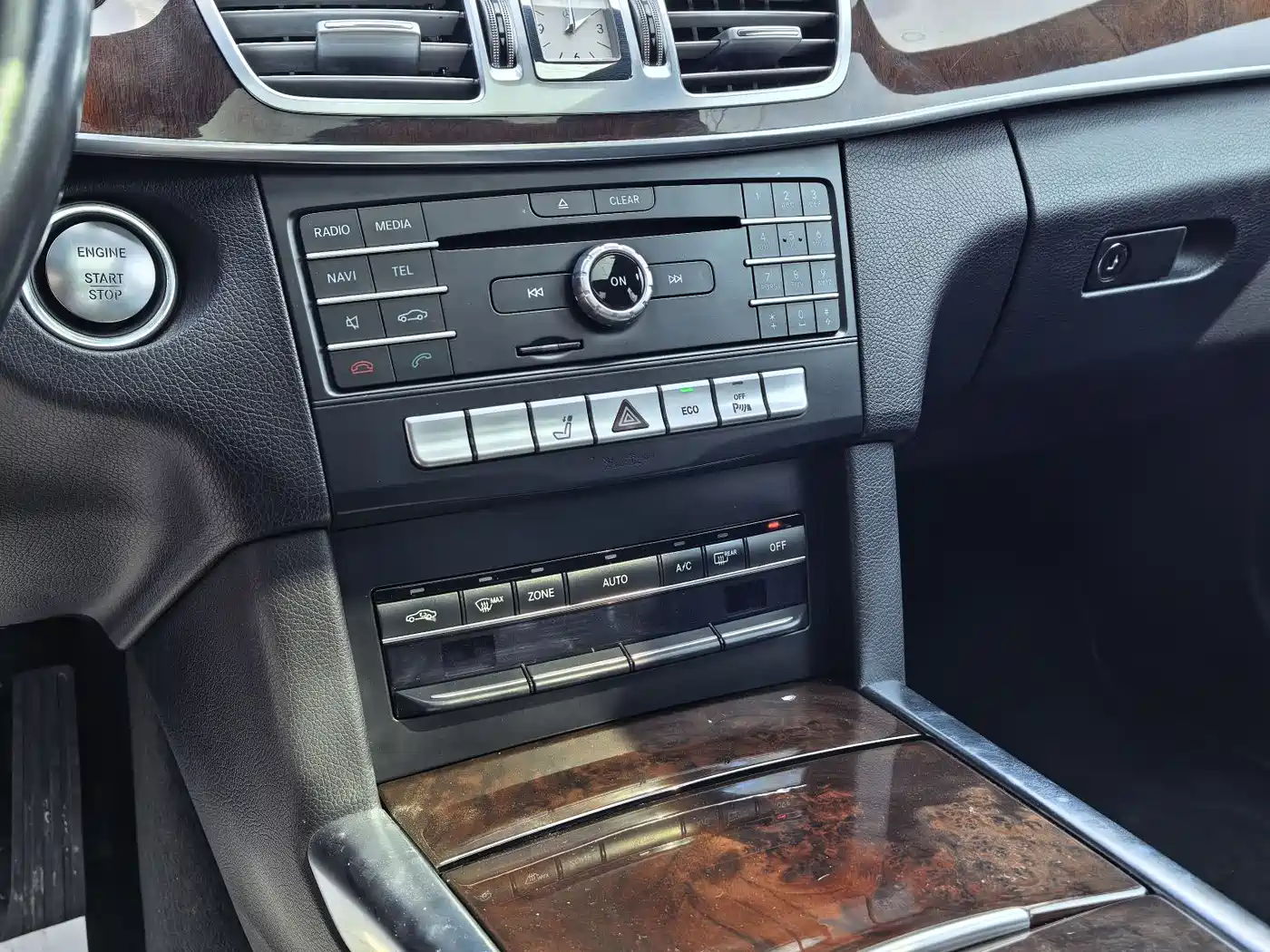 Mercedes-Benz E-Class 2015 E 200 L фото 6