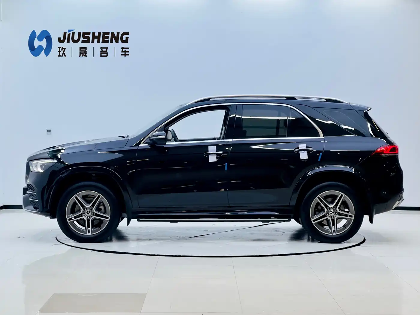 Mercedes-Benz GLE 2020 Facelift GLE 350 4MATIC Luxury фото 3