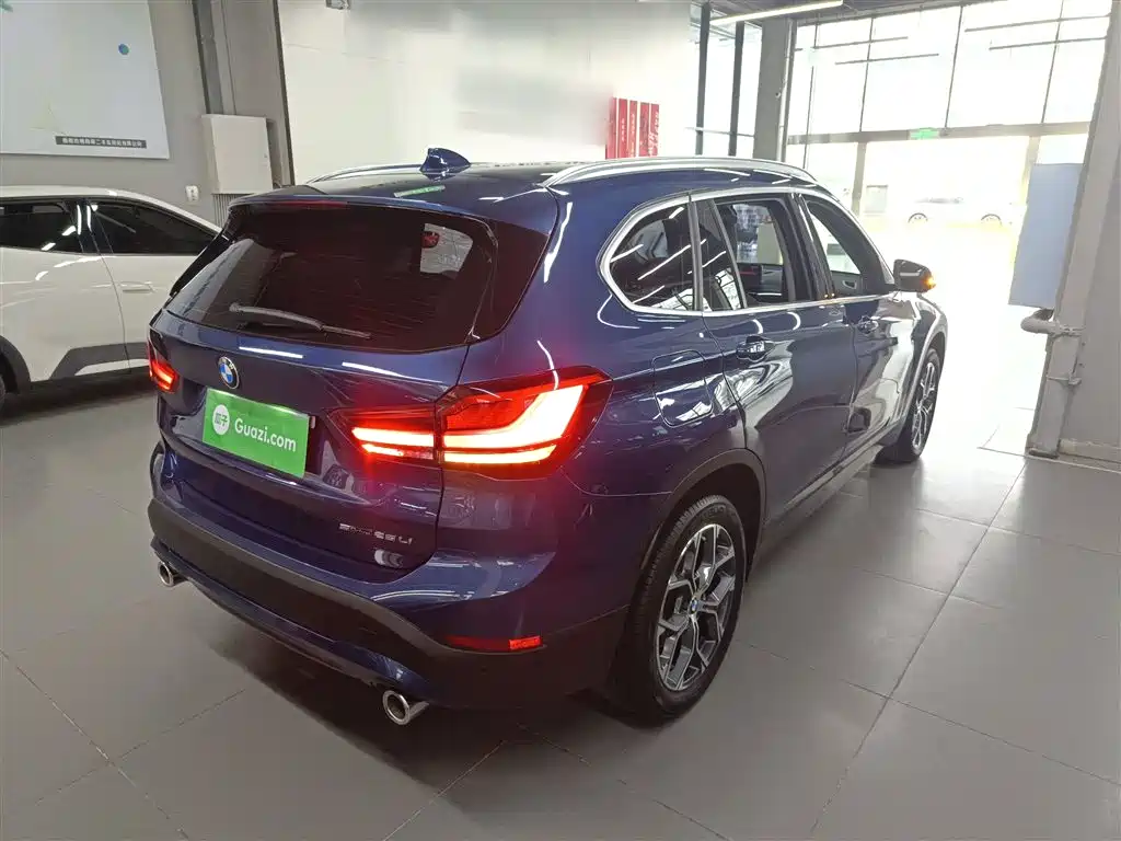 BMW X1 2021 sDrive25Li Leading фото 7