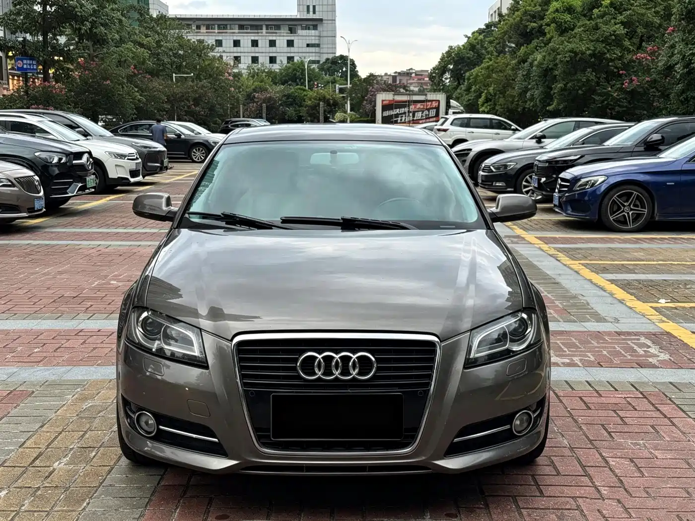 Audi A3 (Import) 2011 2010 Sportback 1.8T Luxury Model