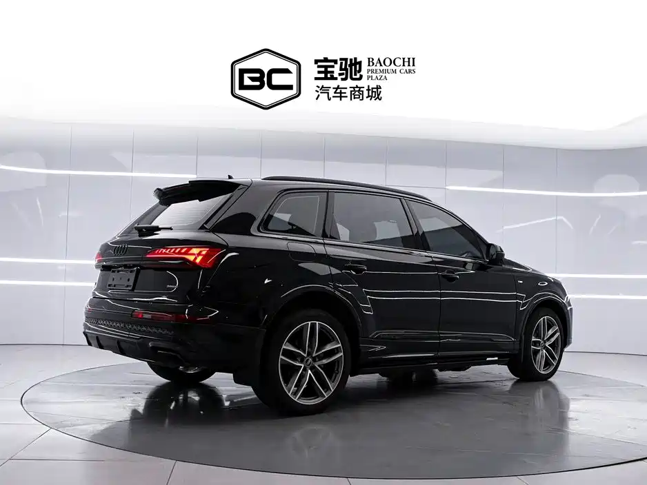 Audi Q7 2025 2025 45 TFSI quattro S line Black Warrior