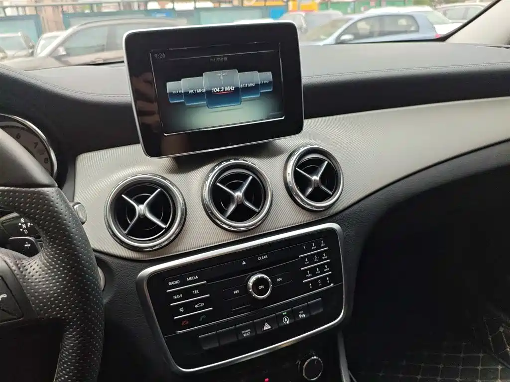 Mercedes-Benz GLA 2016 GLA 200 Fashion фото 9
