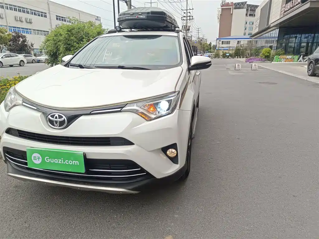 Toyota RAV4 Rongfang 2016 2.0L CVT 2WD Urban (China V) фото 24