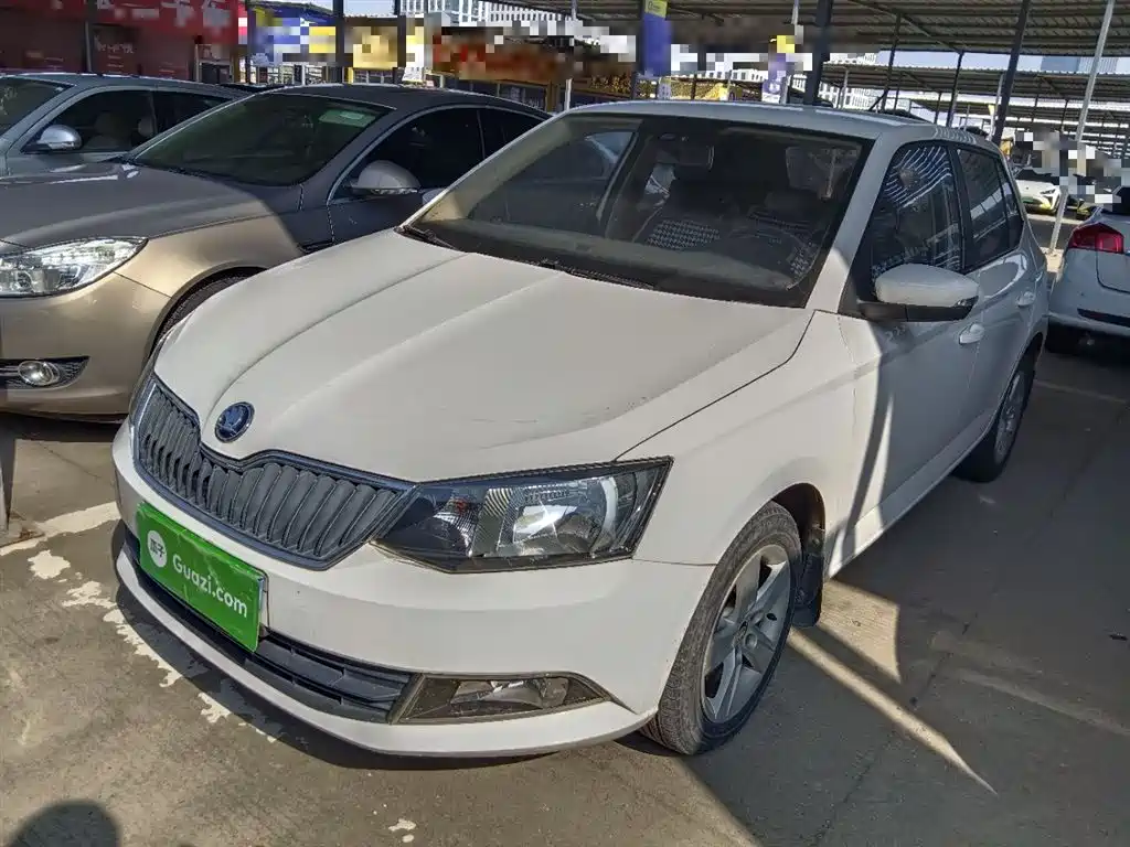 Škoda Fabia 2015 1.6L Automatic Innovation Edition
