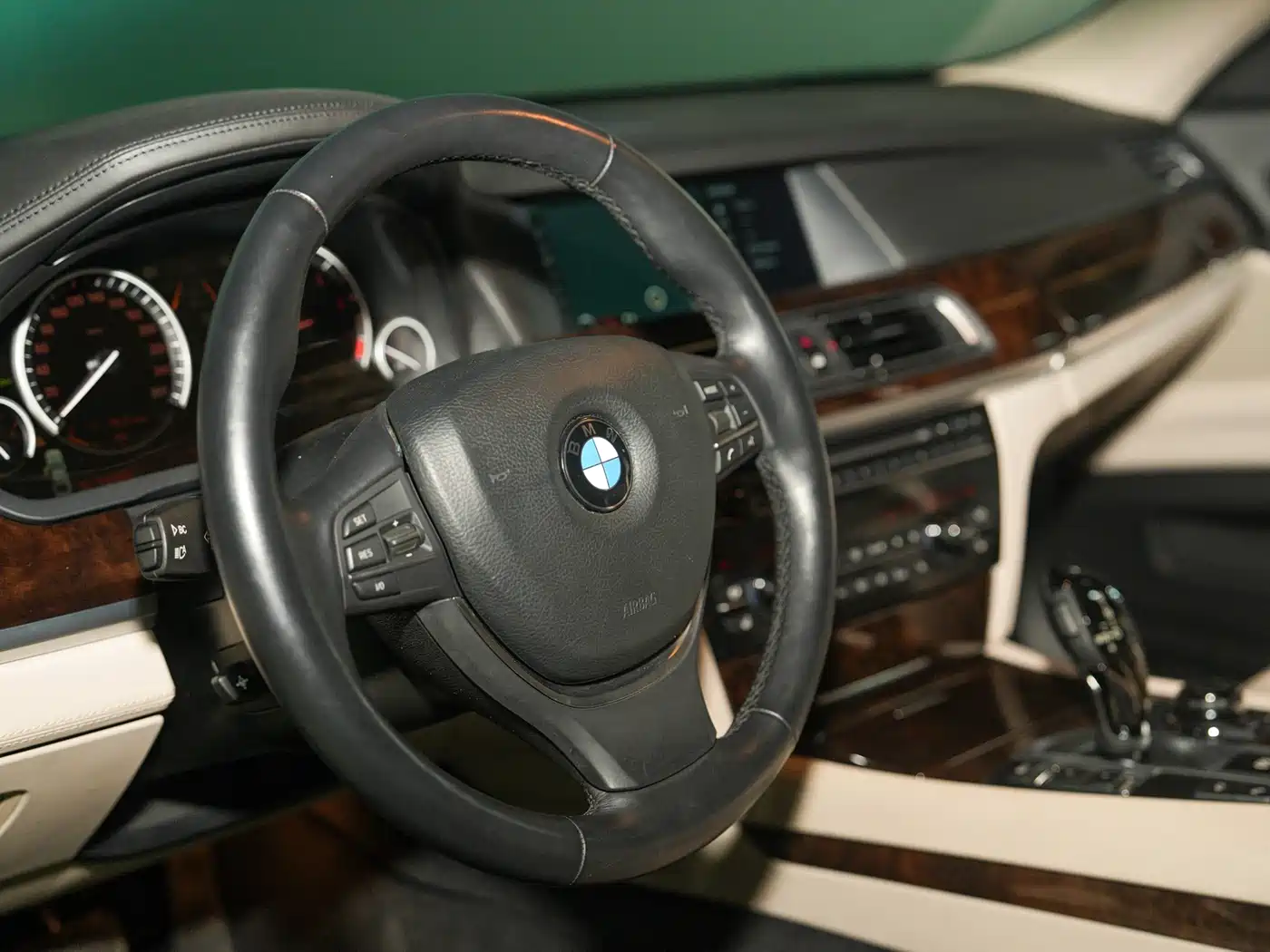 BMW 7 Series 2012 760Li 25th Anniversary Limited Edition фото 13