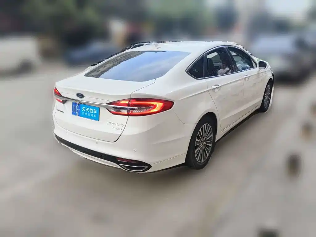 Фото 2 - Ford Mondeo
