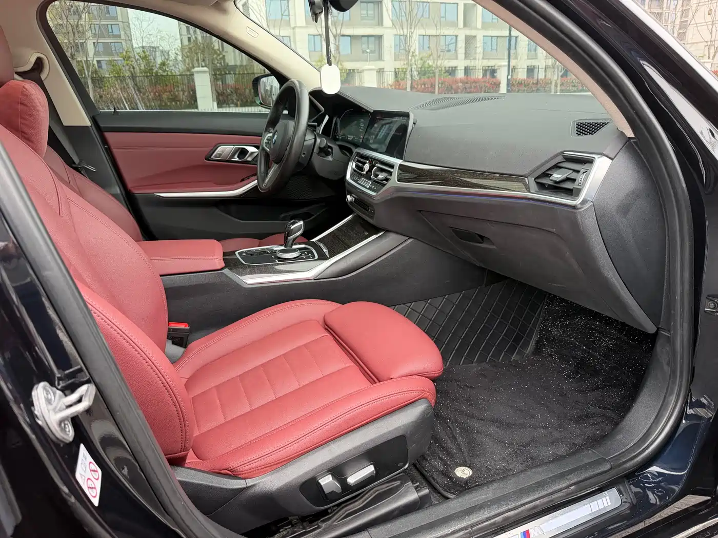 BMW 3 Series 2020 325Li M Sport Package фото 16