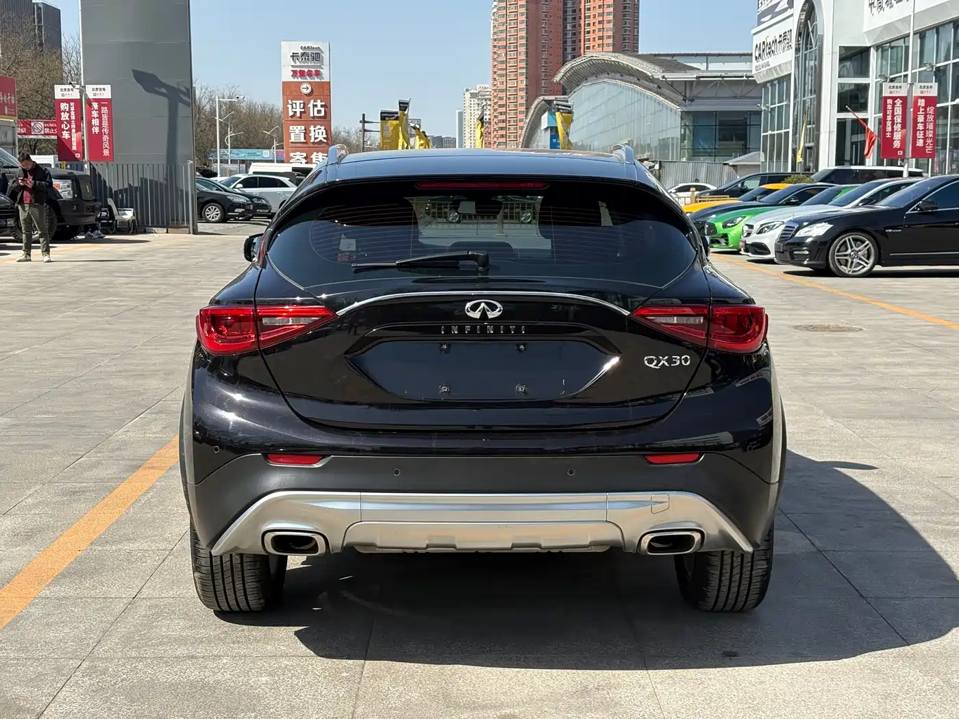 Infiniti QX30 2017 2017 1.6T 2WD Fashion Edition