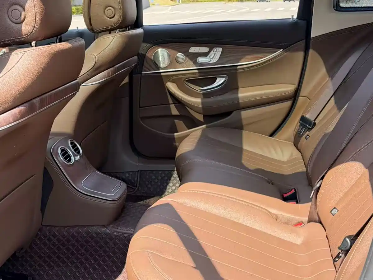 Mercedes-Benz E-Class 2022 E 300 L Luxury фото 8