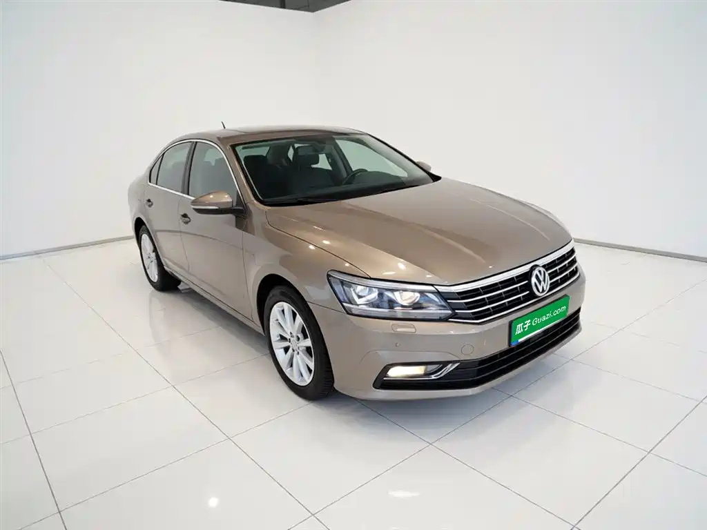 Volkswagen Passat 2017 330TSI DSG Prestige фото 4