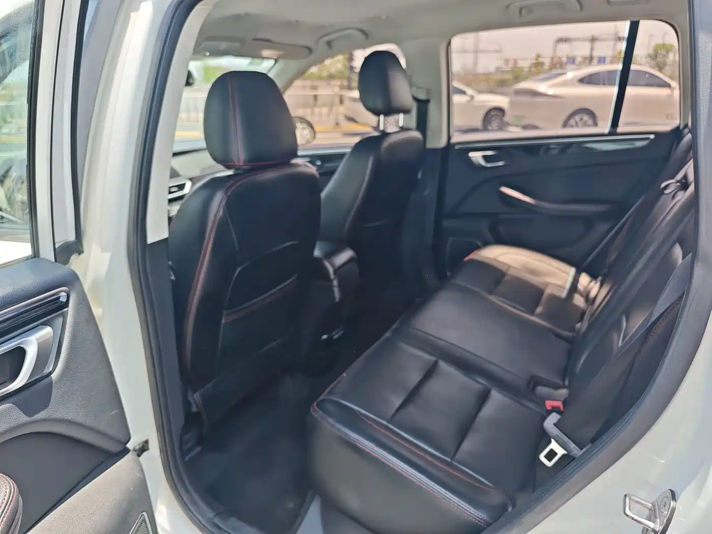 Zotye Damai X5 2016 2017 Model Classic 1.5T CVT Prestige