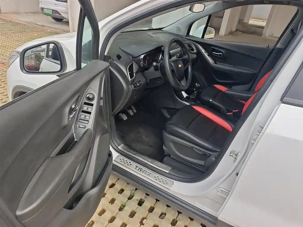 Chevrolet Trax 2017 1.4T Manual 2WD Comfort фото 9
