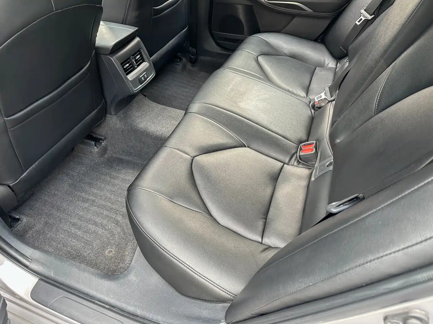 Toyota Avalon 2022 2.0L Progressive Edition фото 18