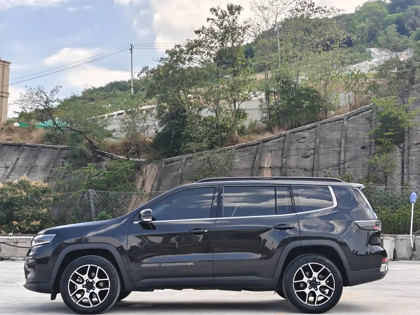 Jeep Grand Commander 2022 2022 Model 2.0T 2WD Elite Edition