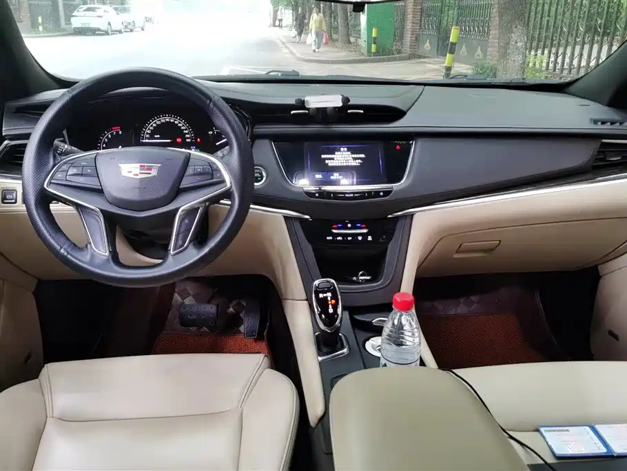 Cadillac XT5 2017 Anniversary Edition 25T Technology фото 12